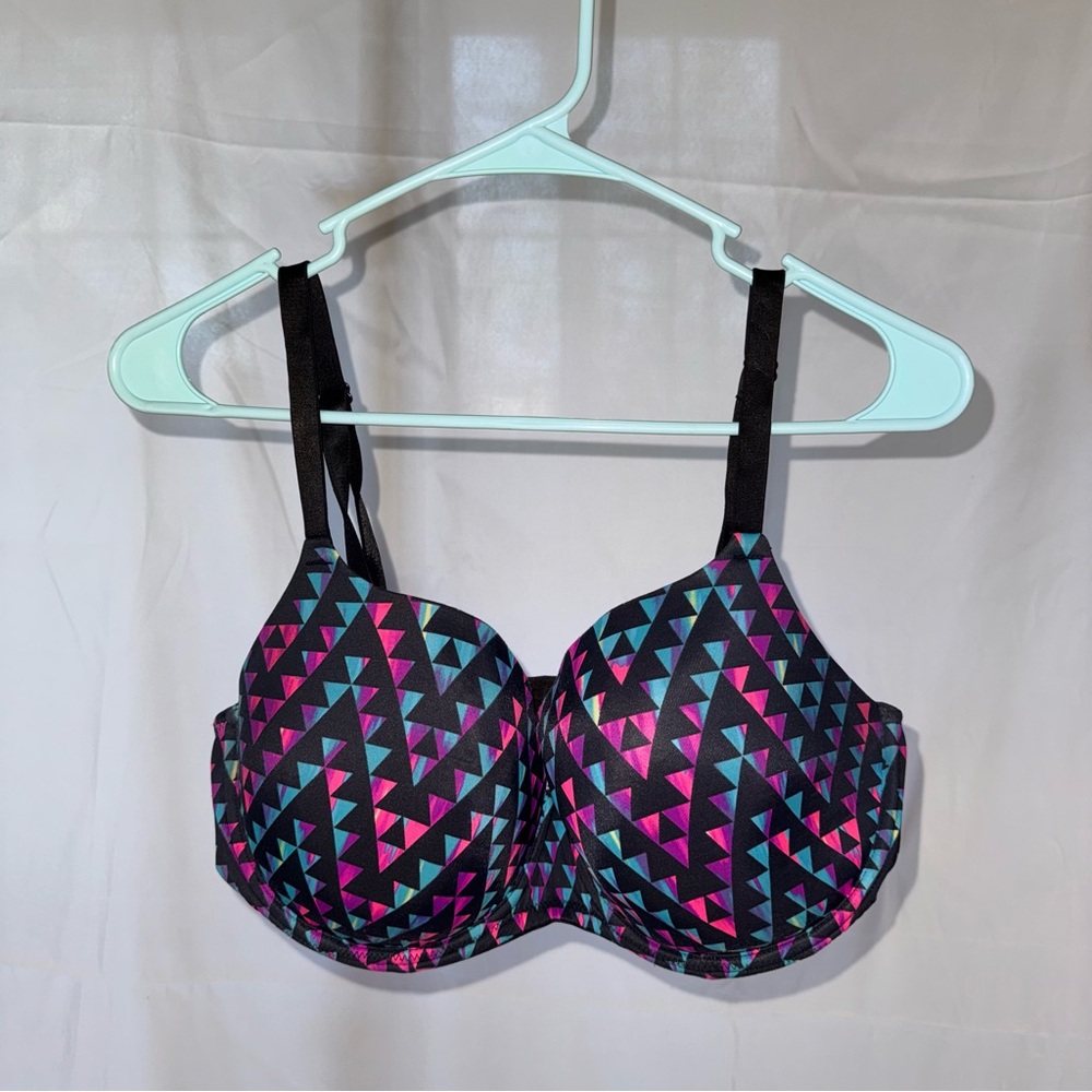 VS Pink bra